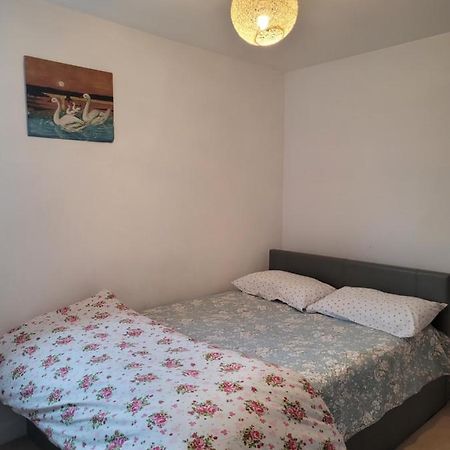 Room Near Heathrow Airport 히드로 외부 사진